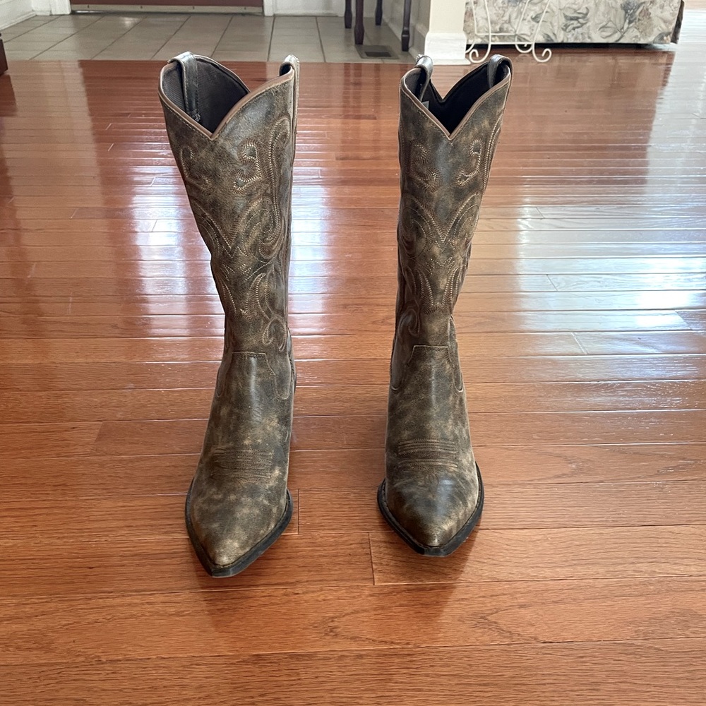 Durango women’s cowboy boots